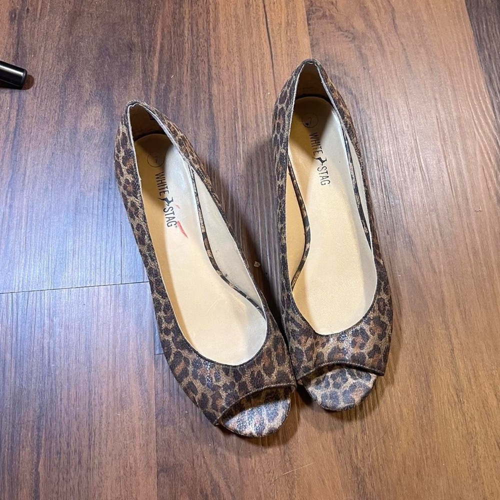 White Stag Leopard Print Flats